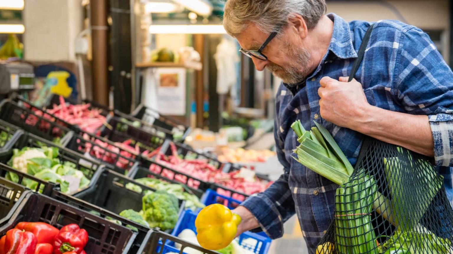 Coles share price in focus on 1 billion profit in FY23 result